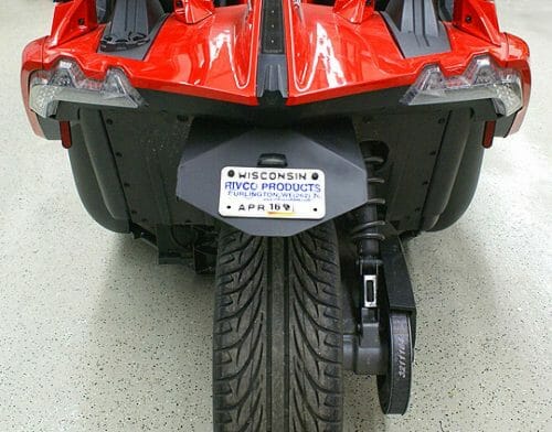 pss105_ishop_onreardsc06353cropaltbw
