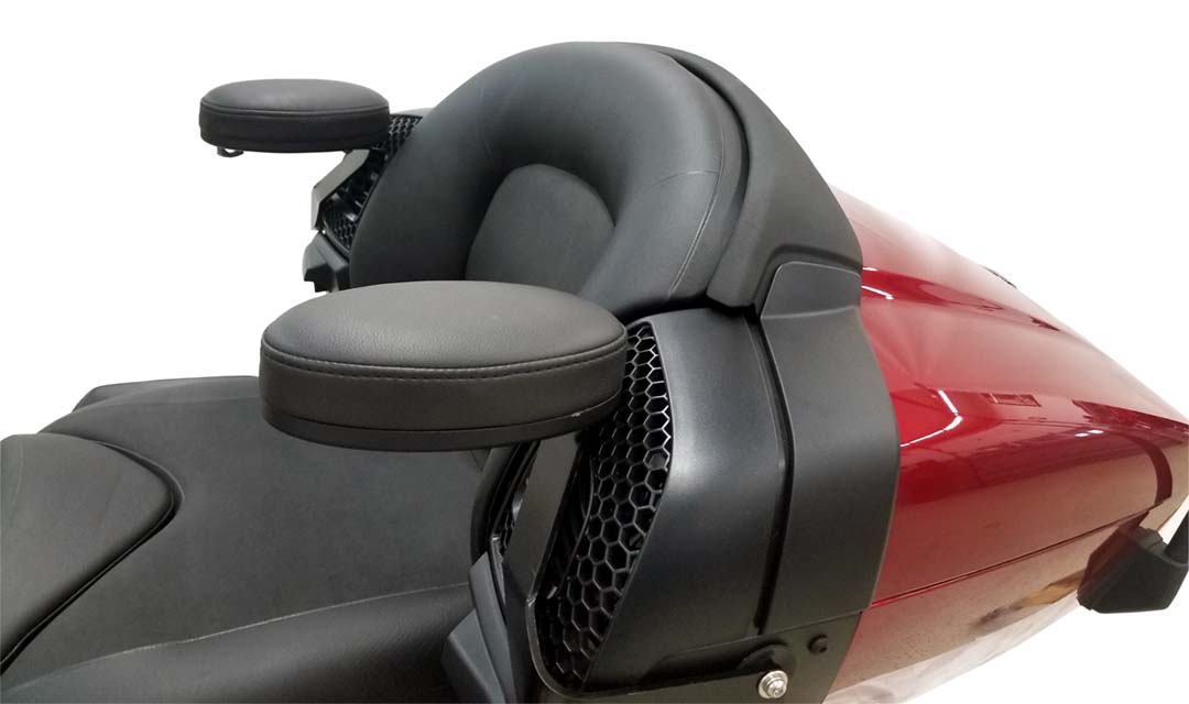 RIVCO Passenger Armrests For Yamaha® Star Venture Transcontinental